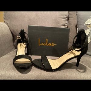 Black lulus heels